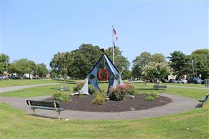 Photo of a Large Sculpture at Jubilee Park.